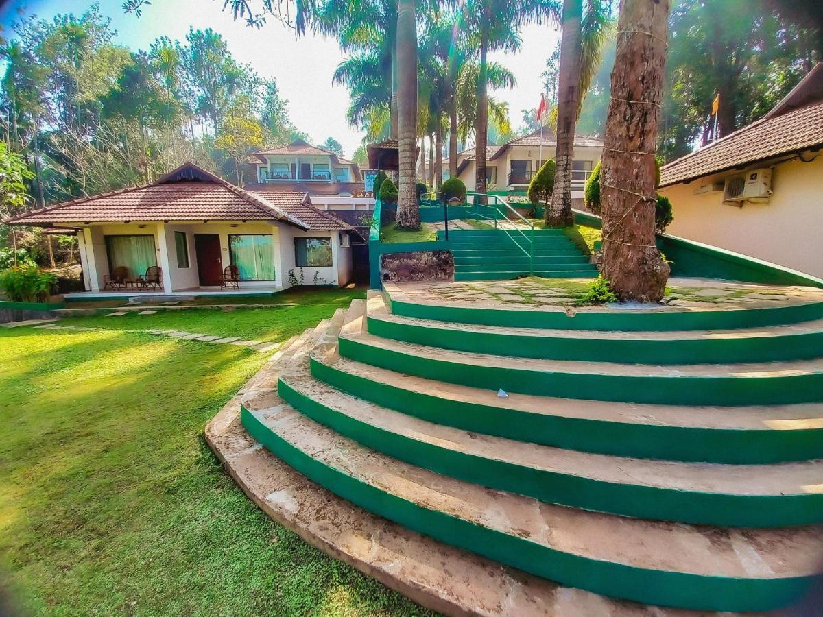 The Wave Lakeview Resort & Spa Wayanad Exterior photo