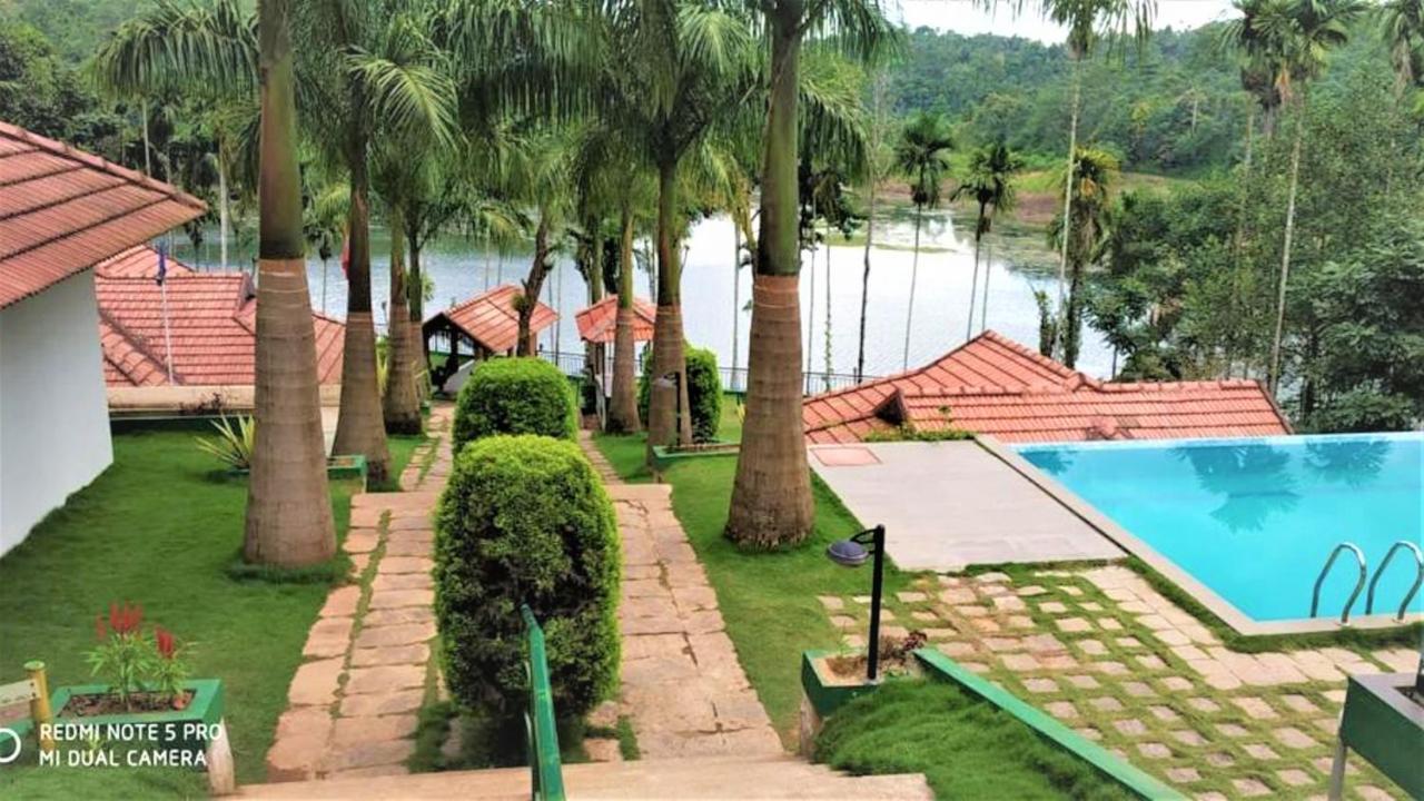 The Wave Lakeview Resort & Spa Wayanad Exterior photo